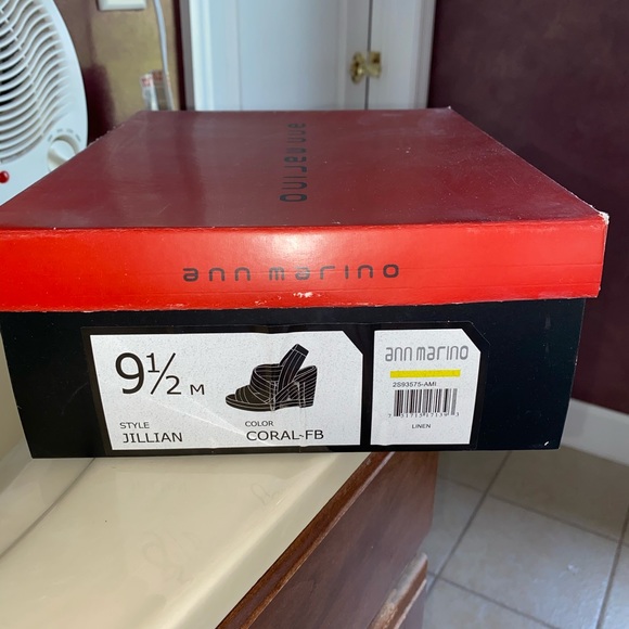 Ann Marino orange sandals with heel. - Picture 7 of 8